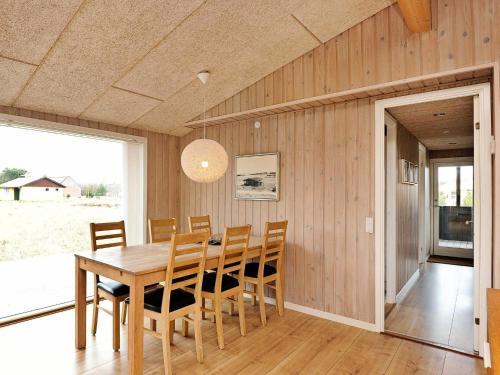 Three-bedroom Holiday Home In Fan� 2