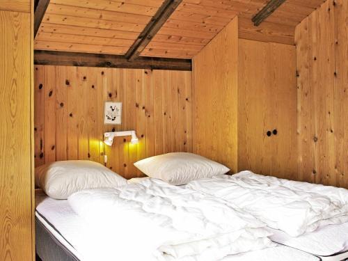 Three-bedroom Holiday Home In Vejers Strand 8