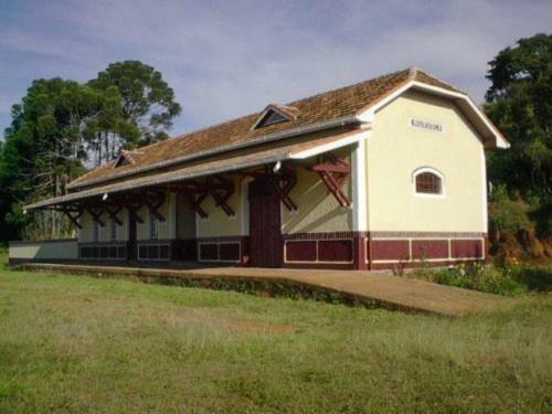 Lodge Chal�s Serrinha Do Papagaio