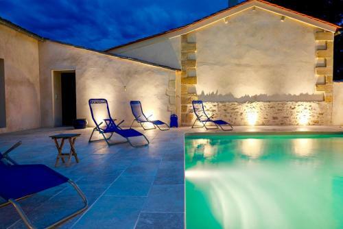 Flaujagues Villa Sleeps 4 Pool Wifi
