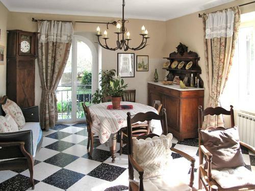Holiday Home Le C�dre (Mbe101)