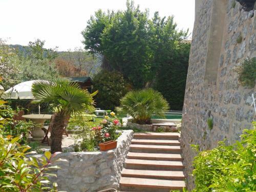 Holiday Home Le Ch�teau Mimet