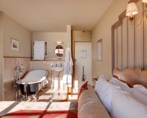 Burgh Island Hotel