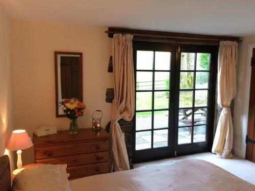 Jay Apartment At Cwmchwefru Cottages