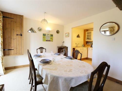 The Old Oak Tree Barn, Burford