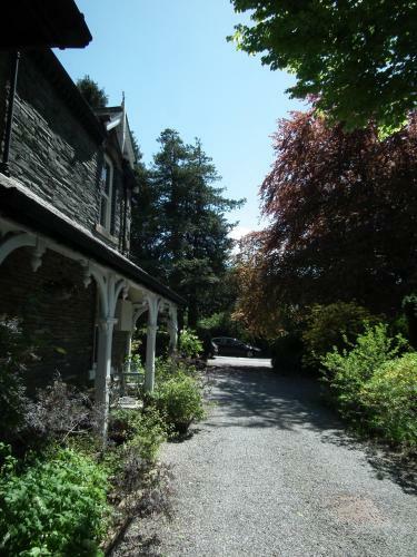 Hostal The Beeches Guest House