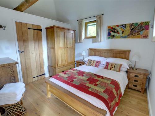 Holiday Home Throwly Stables
