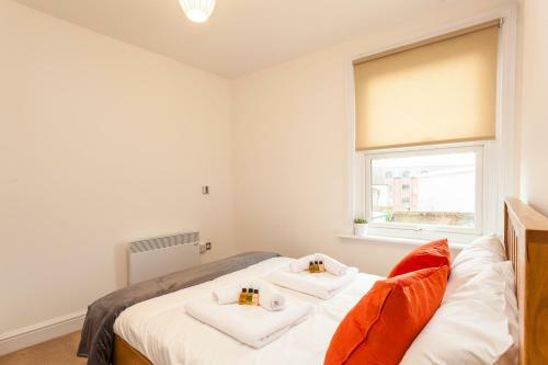 Apartamentos Redhill Garland- 1 Bed 1 Bath Self Contained Ground Floor Flat
