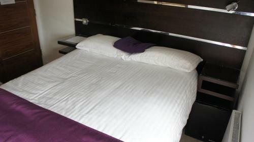 Bed & Breakfast Rooms At The Inn