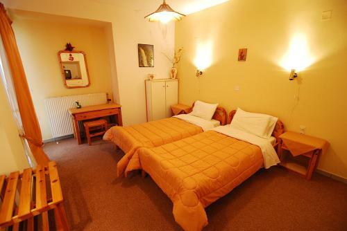 Hostal To Oneiro
