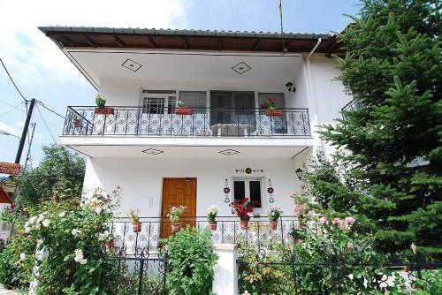 Hostal To Oneiro