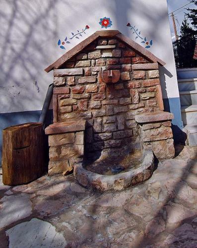Hostal To Oneiro