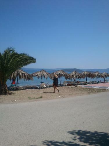 Hostal Evoikos Beach & Resort