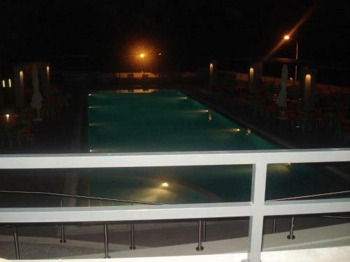 Hostal Apolis Hotel