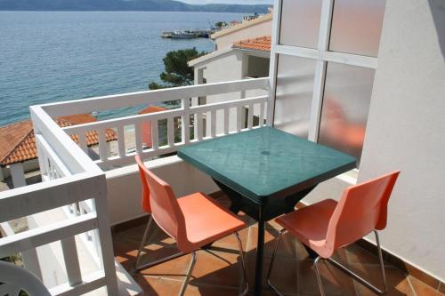 Apartments By The Sea Igrane, Makarska - 2680