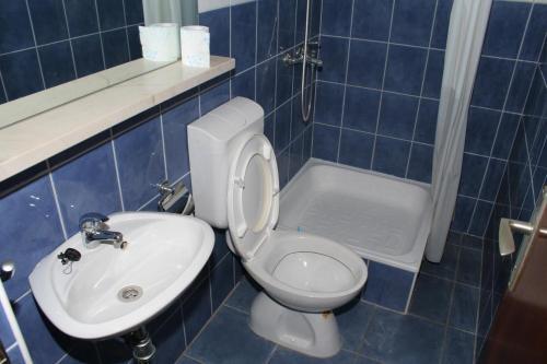 Apartments By The Sea Igrane, Makarska - 2680