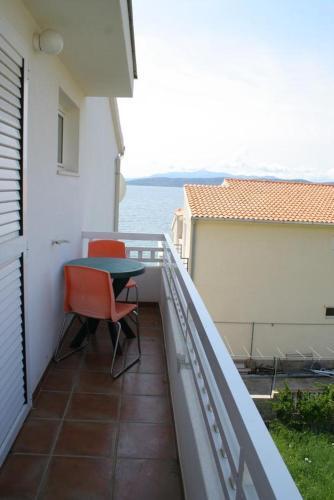 Apartments By The Sea Igrane, Makarska - 2680