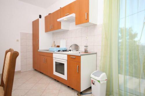 Apartments By The Sea Necujam, Solta - 8647