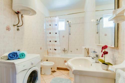 Apartments By The Sea Simuni, Pag - 4083