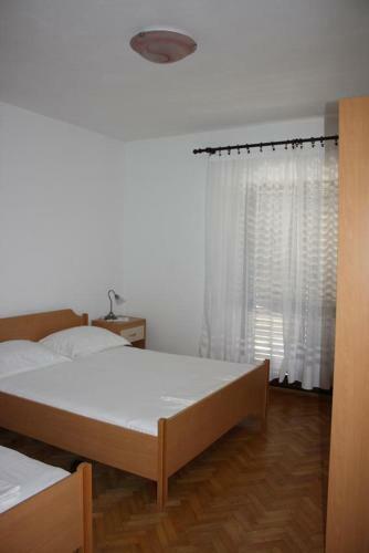 Apartments With A Parking Space Mandre, Pag - 11239