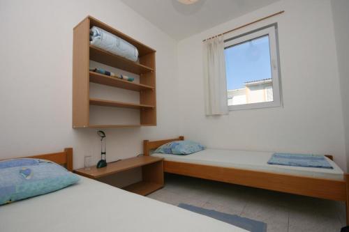 Apartments With A Parking Space Mandre, Pag - 6405