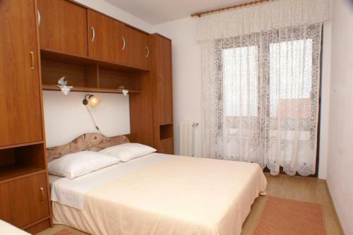 Apartments With A Parking Space Lun, Pag - 4062