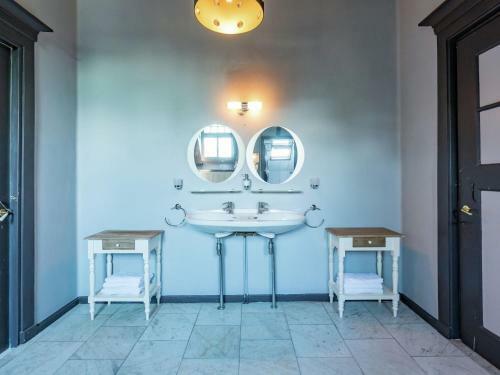 Spacious Villa In Sint Jacobiparochie Near Sea