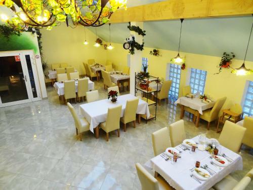 Hostal Pensjonat Tajemniczy Ogr�d