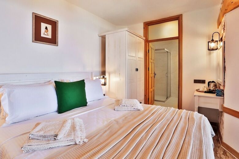 Hotel Pier House