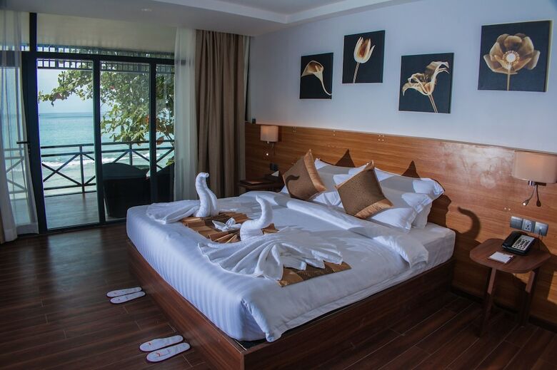 Bt Bay Hotel Ngapali