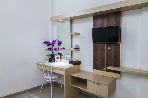 Hotel Reddoorz @ Jatiwaringin