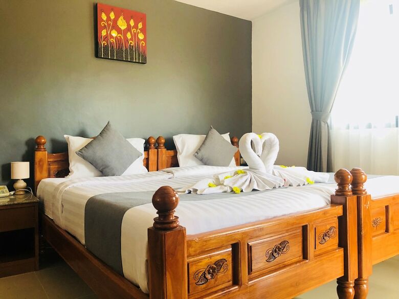 Oyo 861 Patong Dynasty Hotel