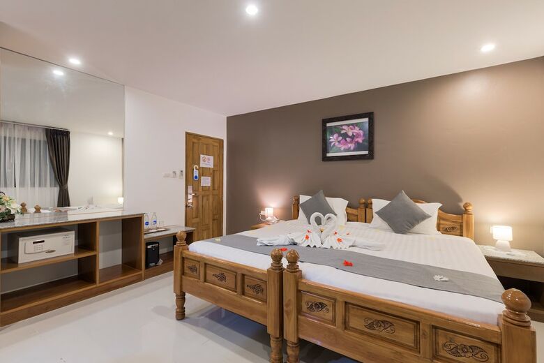 Oyo 861 Patong Dynasty Hotel