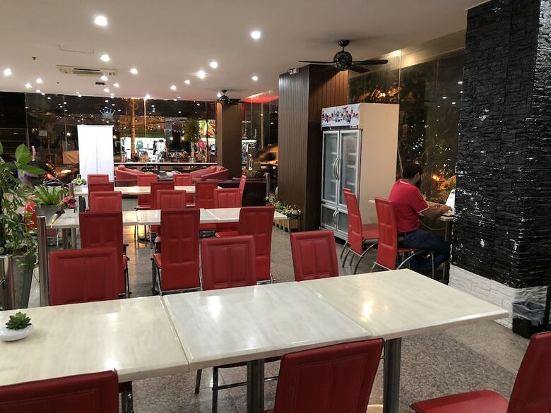 Oyo 861 Patong Dynasty Hotel