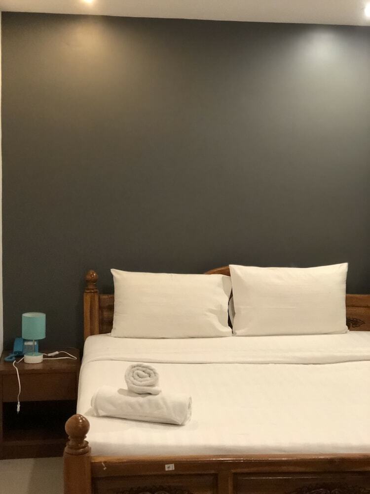 Oyo 861 Patong Dynasty Hotel