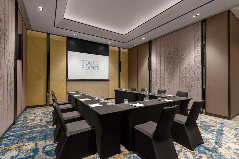 Hotel Four Points By Sheraton Phuket Patong Beach Resort