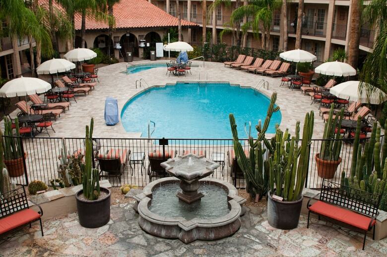 Hotel Doubletree Suites By Hilton Tucson - Williams Center