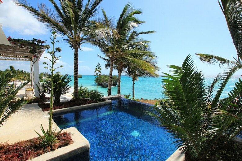 Hotel The Aiyana Resort & Spa