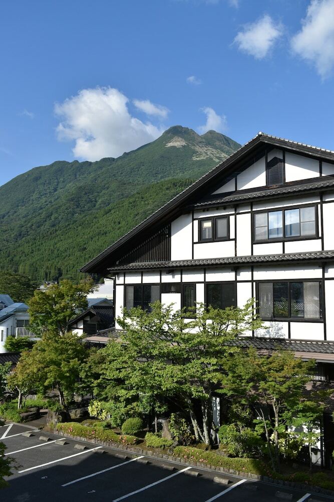 Yufuin Yawaraginosato Yadoya