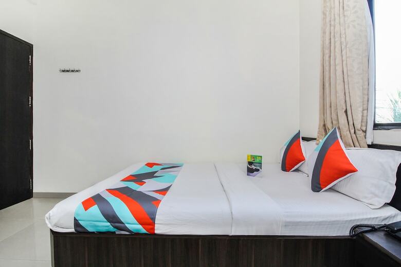 Hotel Fabexpress Sai Grand Castle Inn