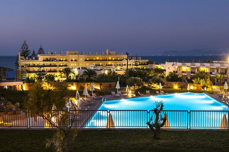 Hotel Giannoulis ? Santa Marina Beach