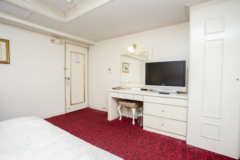 Mou Hotel Luchuan