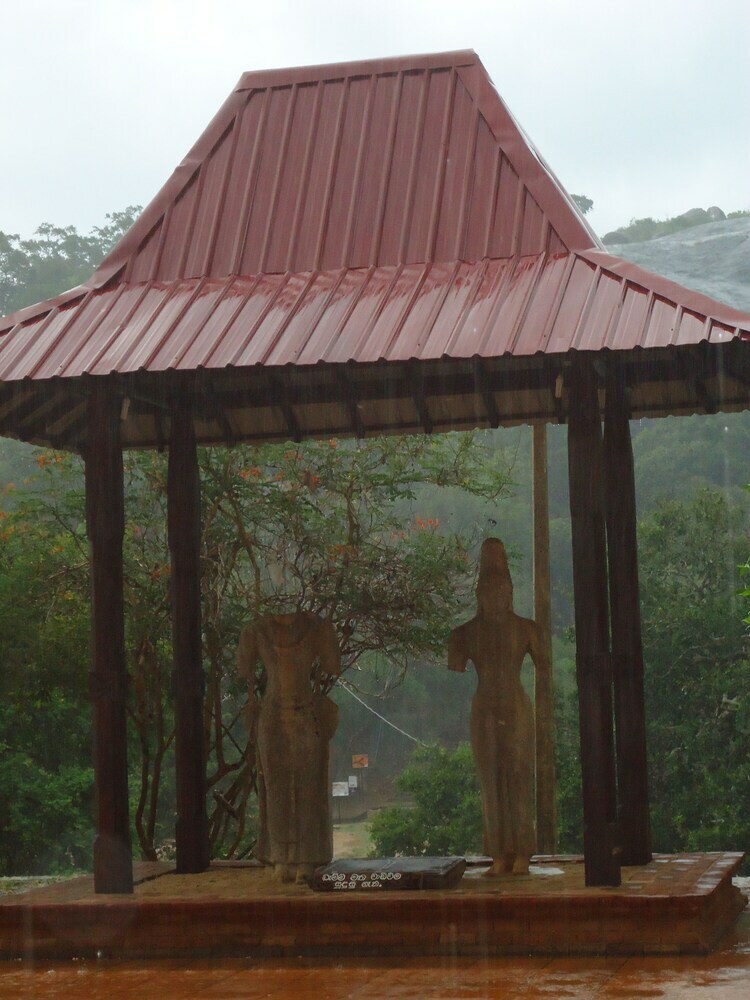 Heina Nature Resort & Yala Safari