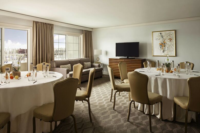 Hotel The Ritz-carlton, Marina Del Rey