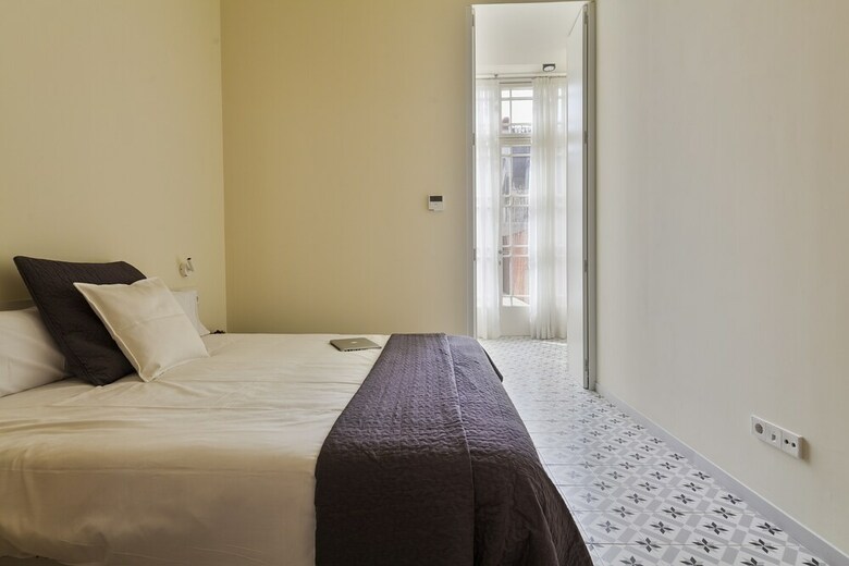 Apartamentos Uma Suites Pau Claris Barcelona