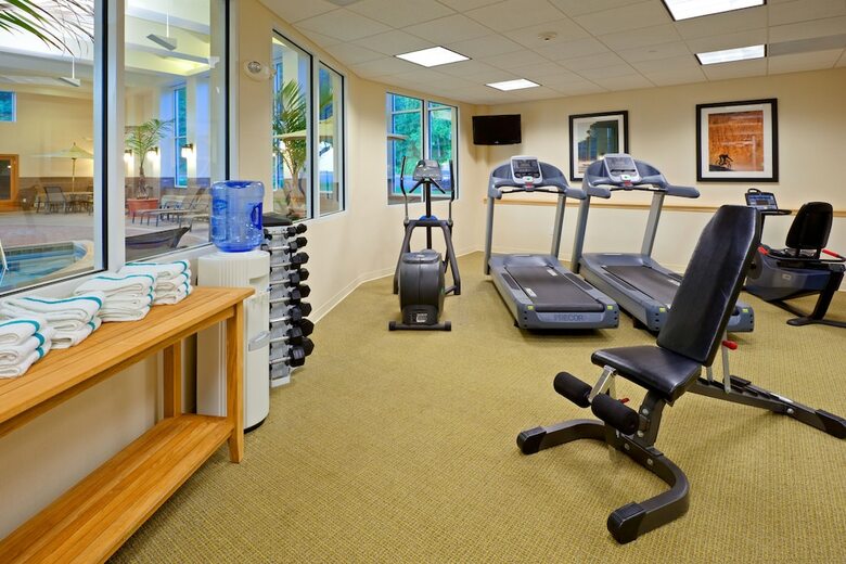 Hotel Holiday Inn Lake George Turf