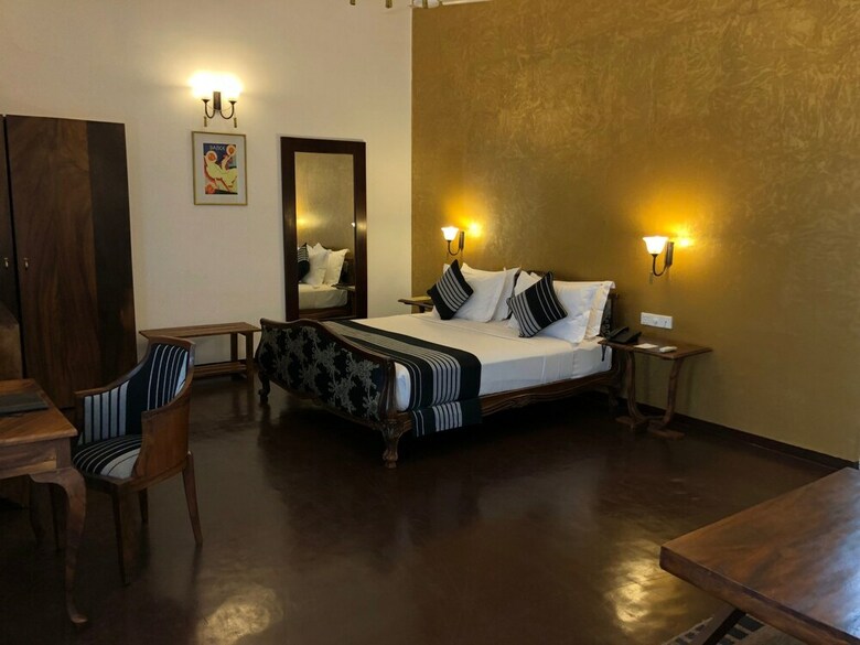 Hotel Deco On 44