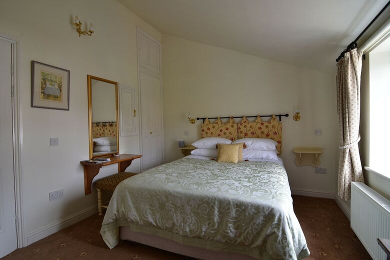 Bed & Breakfast The Abbey Hotel And Apartments