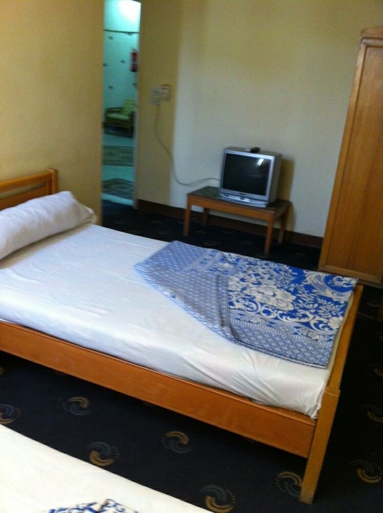 Abu Simbel Hotel