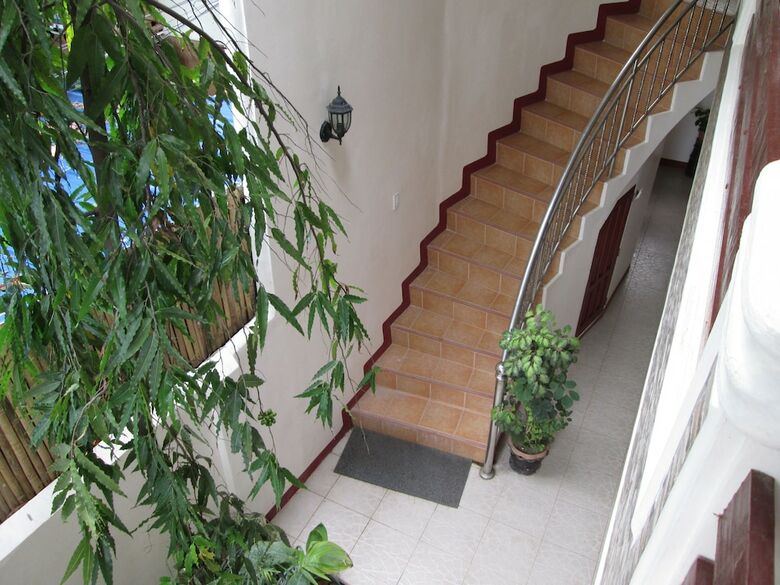 Hotel Aj Travellers Inn Annex